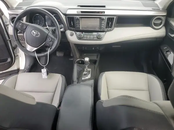JTMDFREV0JJ189642 2018 TOYOTA RAV 4 - Image 8
