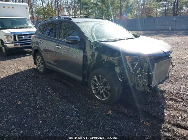 JTMDFREV0JJ198180 2018 TOYOTA RAV 4 - Image 1