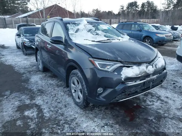 JTMDFREV1HJ165053 2017 TOYOTA RAV 4 - Image 1