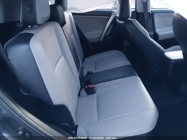 JTMDFREV1HJ165053 2017 TOYOTA RAV 4 - Image 8