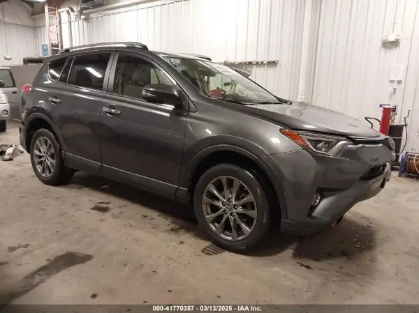 JTMDFREV1HJ169944 2017 TOYOTA RAV 4 - Image 1