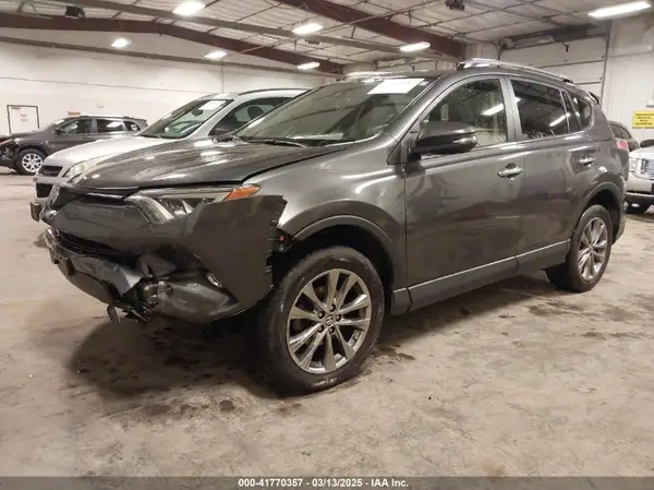JTMDFREV1HJ169944 2017 TOYOTA RAV 4 - Image 2