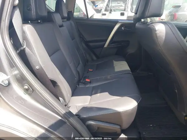 JTMDFREV2JJ216680 2018 TOYOTA RAV 4 - Image 8