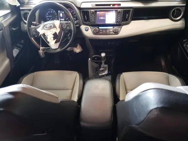 JTMDFREV3JJ200567 2018 TOYOTA RAV 4 - Image 8