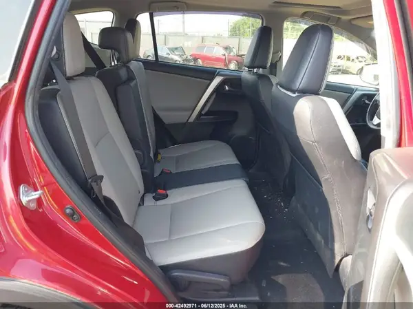JTMDFREV4HJ124061 2017 TOYOTA RAV 4 - Image 8
