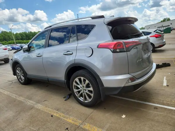 JTMDFREV4JD235973 2018 TOYOTA RAV 4 - Image 2