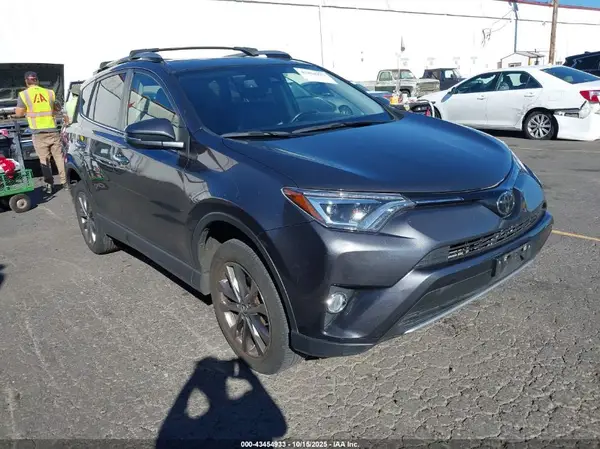 JTMDFREV4JJ252211 2018 TOYOTA RAV 4 - Image 1