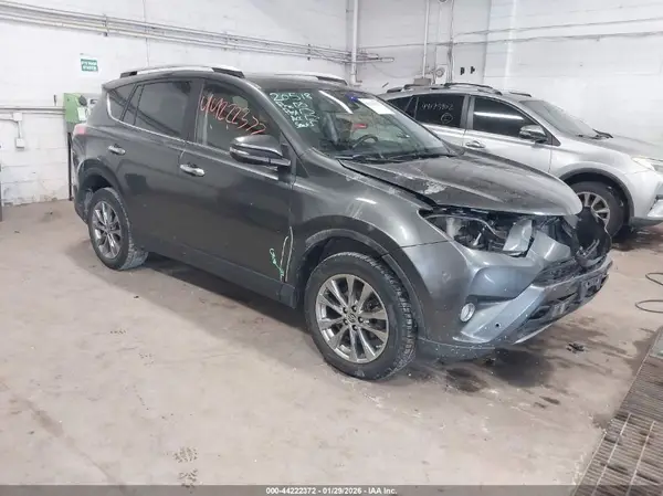 JTMDFREV5HJ709084 2017 TOYOTA RAV 4 - Image 1