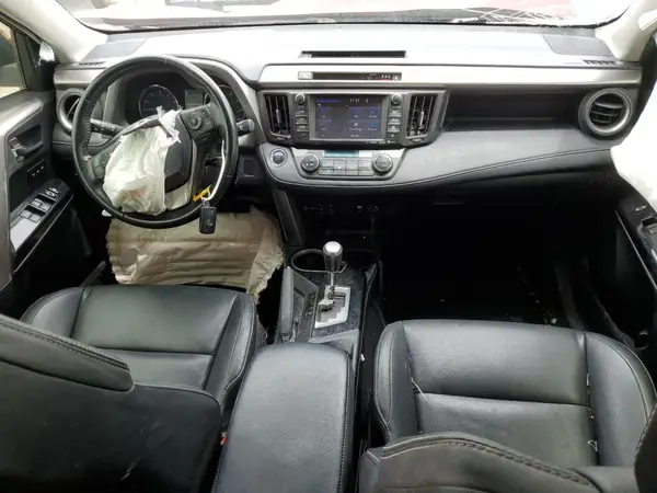 JTMDFREV5JD233486 2018 TOYOTA RAV 4 - Image 8