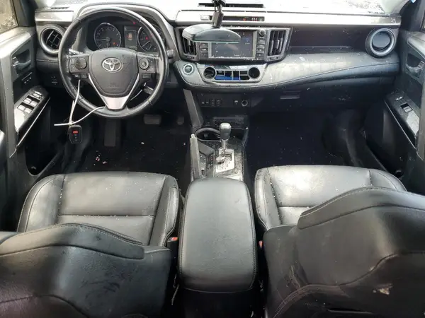 JTMDFREV5JJ178779 2018 TOYOTA RAV 4 - Image 8