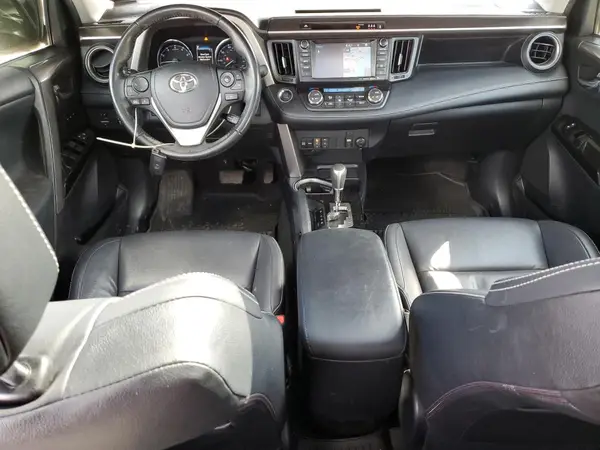JTMDFREV5JJ232565 2018 TOYOTA RAV 4 - Image 8