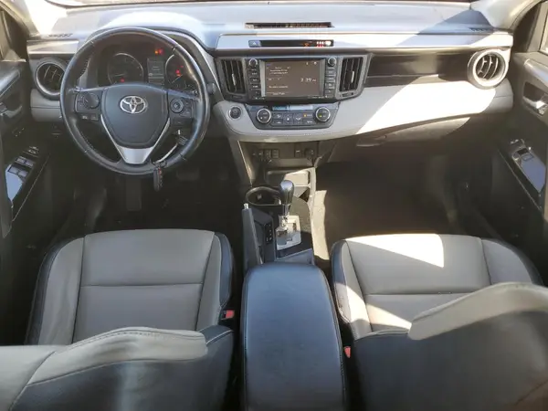 JTMDFREV6HD202483 2017 TOYOTA RAV 4 - Image 8