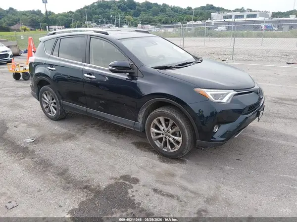 JTMDFREV6HD214424 2017 TOYOTA RAV 4 - Image 1