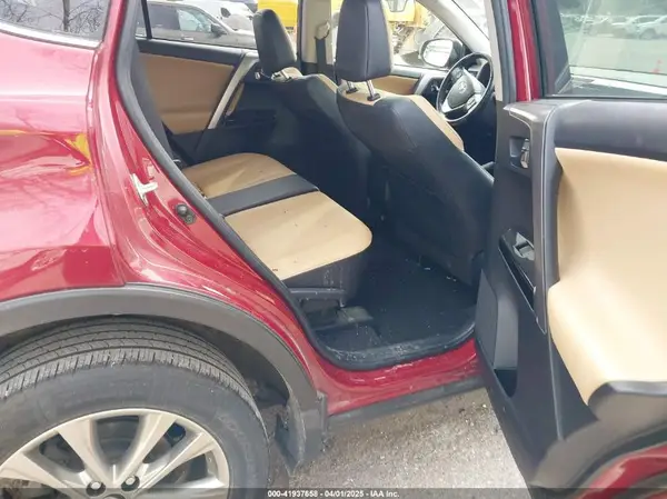 JTMDFREV6JD223727 2018 TOYOTA RAV 4 - Image 8