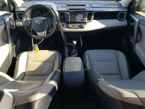 JTMDFREV6JD233304 2018 TOYOTA RAV 4 - Image 8