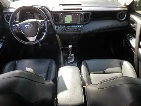 JTMDFREV6JJ198653 2018 TOYOTA RAV 4 - Image 8