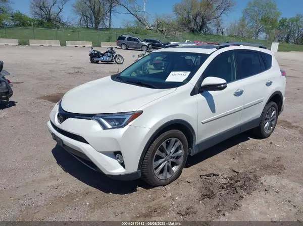 JTMDFREV7HJ145728 2017 TOYOTA RAV 4 - Image 2