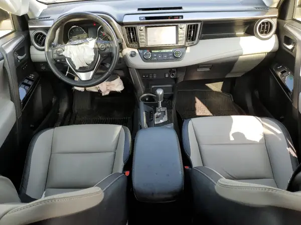 JTMDFREV7JJ248072 2018 TOYOTA RAV 4 - Image 8