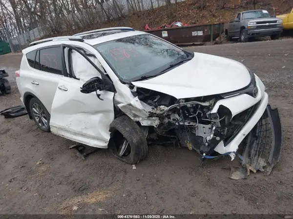 JTMDFREV8HD201612 2017 TOYOTA RAV 4 - Image 1