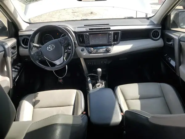 JTMDFREV8JJ222242 2018 TOYOTA RAV 4 - Image 8