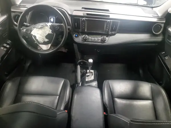JTMDFREV8JJ237243 2018 TOYOTA RAV 4 - Image 8