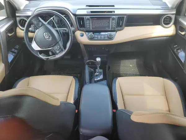 JTMDFREV9GJ090682 2016 TOYOTA RAV 4 - Image 8