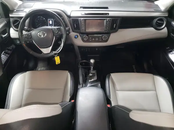 JTMDFREV9HJ703448 2017 TOYOTA RAV 4 - Image 8