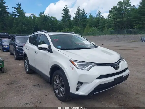 JTMDFREV9JJ257842 2018 TOYOTA RAV 4 - Image 1