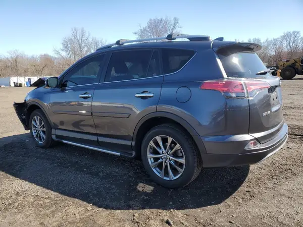 JTMDFREV9JJ723169 2018 TOYOTA RAV 4 - Image 2