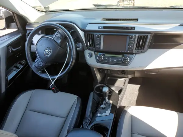 JTMDFREV9JJ723169 2018 TOYOTA RAV 4 - Image 8