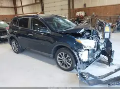 JTMDFREV9JJ733927 2018 TOYOTA RAV 4