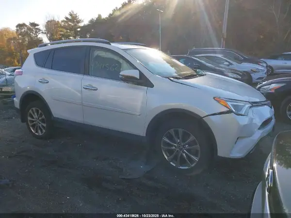 JTMDFREVXHD216337 2017 TOYOTA RAV 4 - Image 1