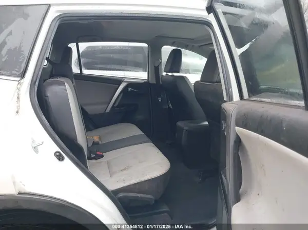 JTMDFREVXHJ700591 2017 TOYOTA RAV 4 - Image 8