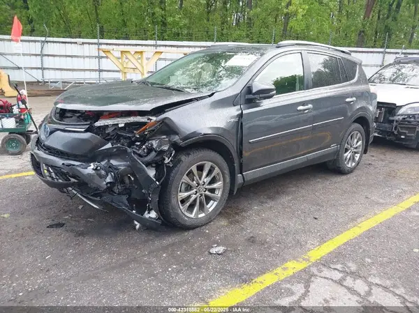 JTMDJREV0HD077995 2017 TOYOTA RAV 4 - Image 2