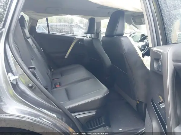 JTMDJREV0HD077995 2017 TOYOTA RAV 4 - Image 8