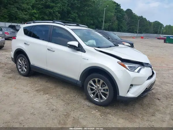 JTMDJREV0HD097972 2017 TOYOTA RAV 4 - Image 1