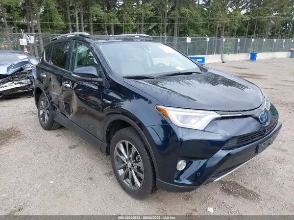 JTMDJREV0HD119663 2017 TOYOTA RAV 4 - Image 1