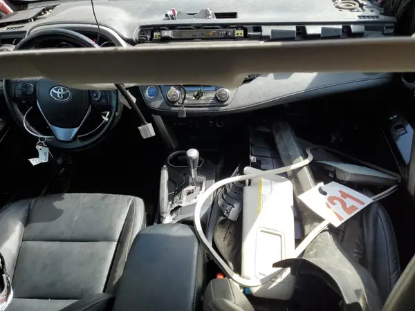 JTMDJREV0HD131439 2017 TOYOTA RAV 4 - Image 8