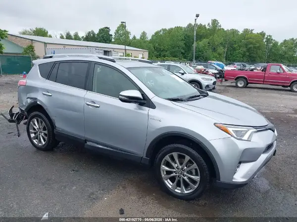 JTMDJREV0HD140223 2017 TOYOTA RAV 4 - Image 1