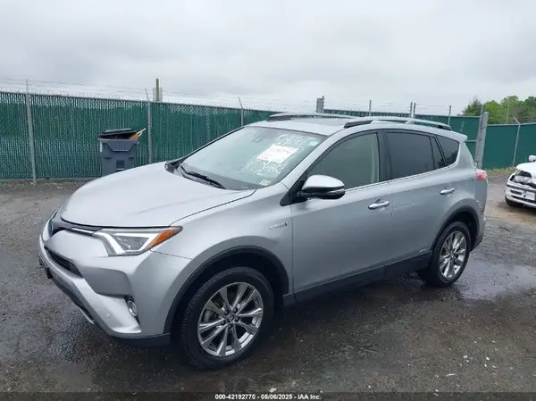 JTMDJREV0HD140223 2017 TOYOTA RAV 4 - Image 2