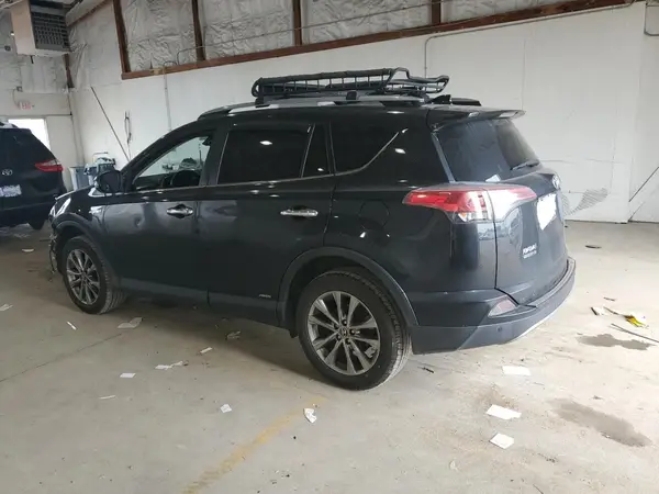 JTMDJREV0JD156430 2018 TOYOTA RAV 4 - Image 2