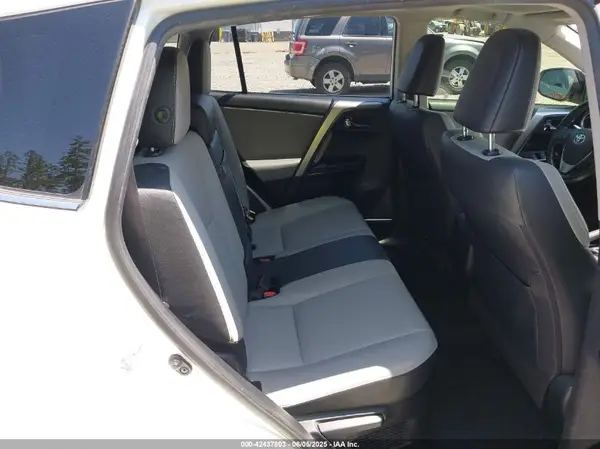 JTMDJREV1GD020574 2016 TOYOTA RAV 4 - Image 8