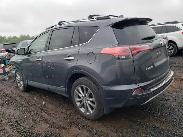 JTMDJREV1HD067668 2017 TOYOTA RAV 4 - Image 2