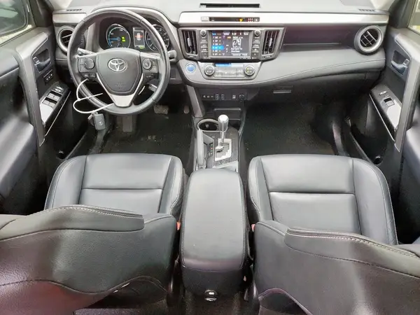 JTMDJREV1HD091615 2017 TOYOTA RAV 4 - Image 8