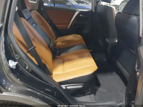 JTMDJREV1HD096958 2017 TOYOTA RAV 4 - Image 8