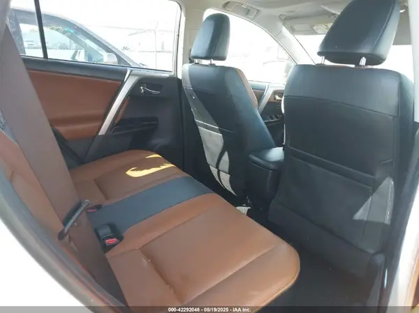 JTMDJREV1HD106047 2017 TOYOTA RAV 4 - Image 8