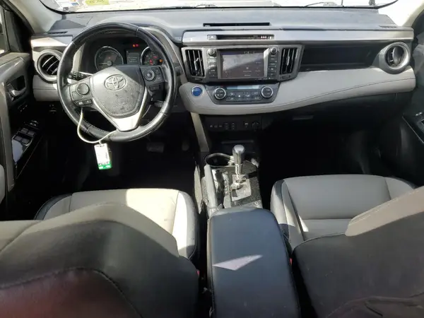 JTMDJREV1JD173091 2018 TOYOTA RAV 4 - Image 8
