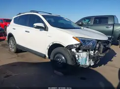 JTMDJREV1JD176072 2018 TOYOTA RAV 4