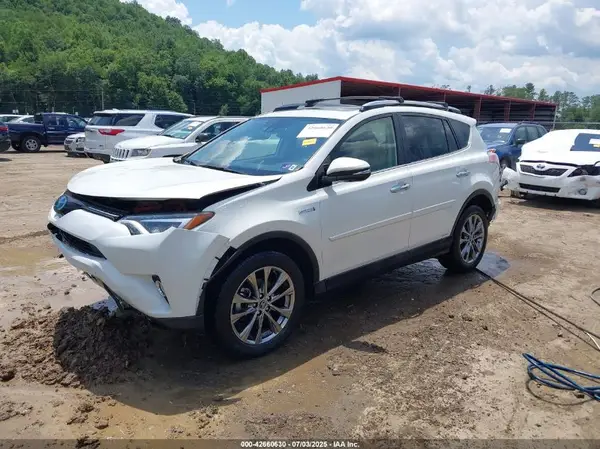 JTMDJREV1JD182079 2018 TOYOTA RAV 4 - Image 2