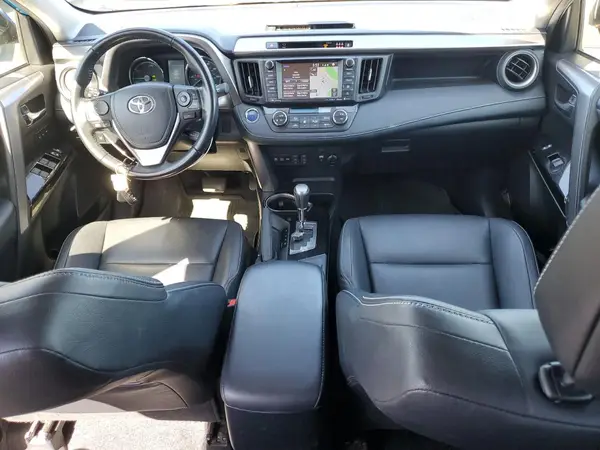 JTMDJREV1JD185371 2018 TOYOTA RAV 4 - Image 8